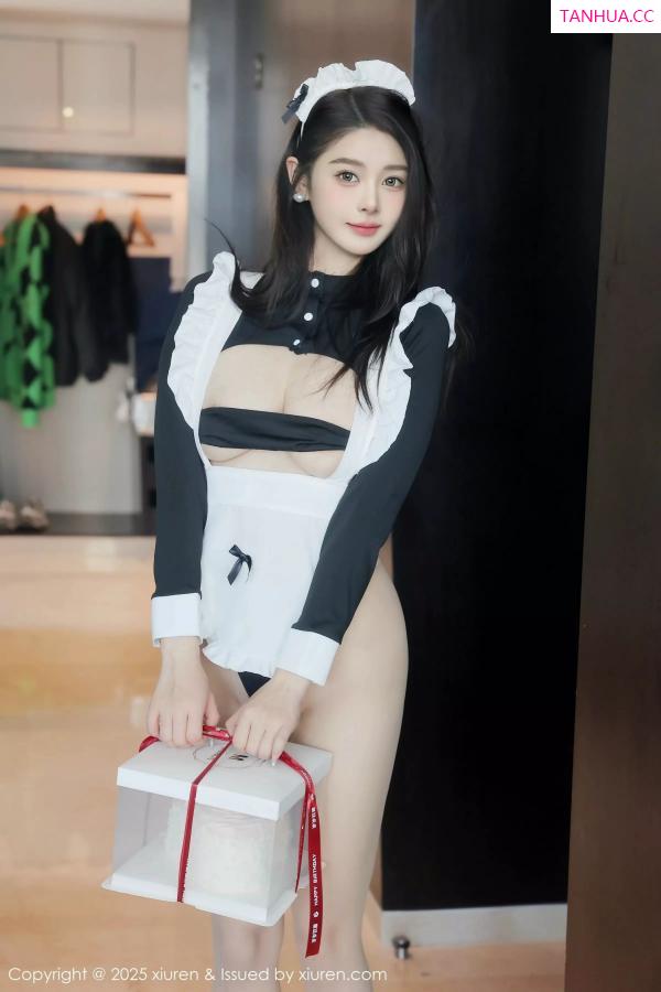   [XiuRen]高清写真图 2025.03.14 No.10024 Candy糖糖 女仆美腿第3张图片